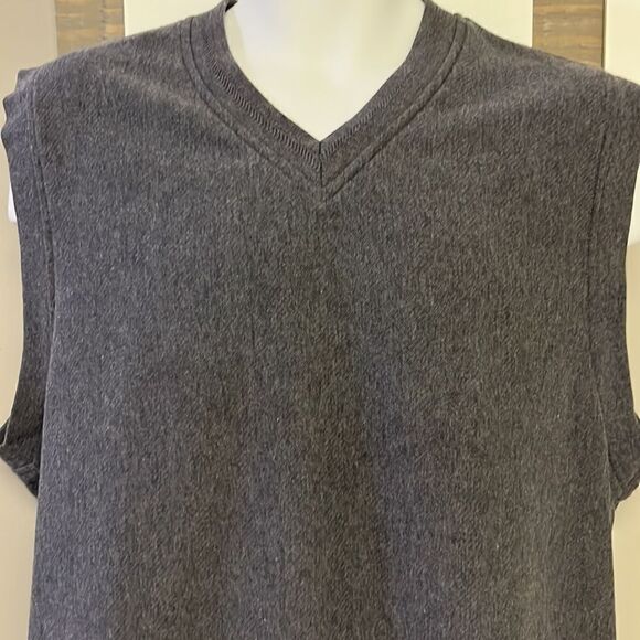 Greg Norman Heather Gray Sleeveless Golf V-Neck Vest- Medium - Picture 2 of 13